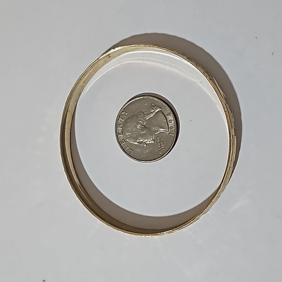 Gold tone fashion bangle - Picture 2 of 2